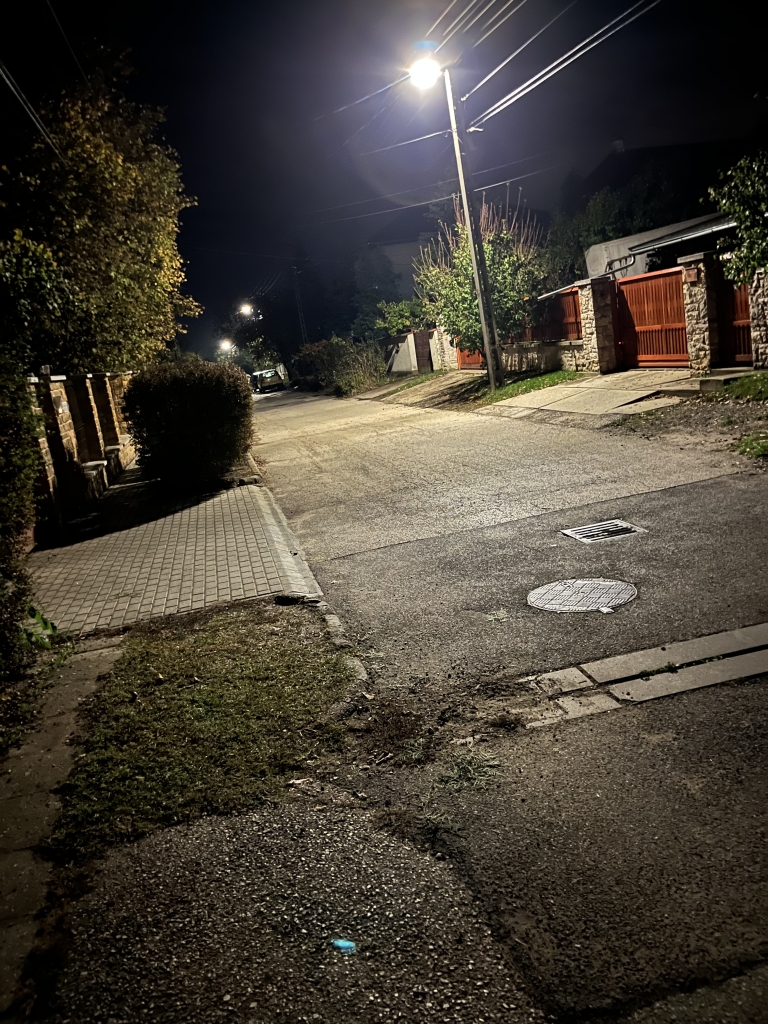 2200.JPG